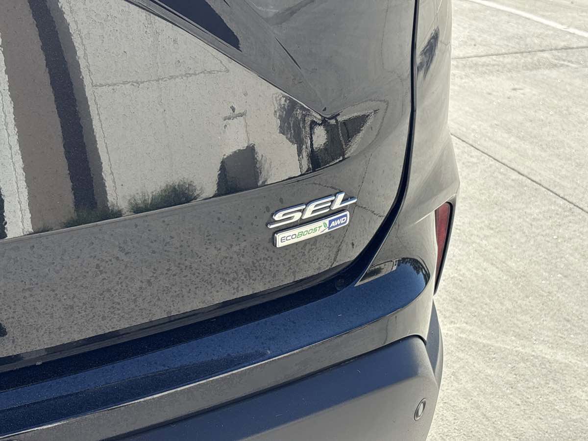 Used 2020 Ford Edge SEL w/ Convenience Package image 10