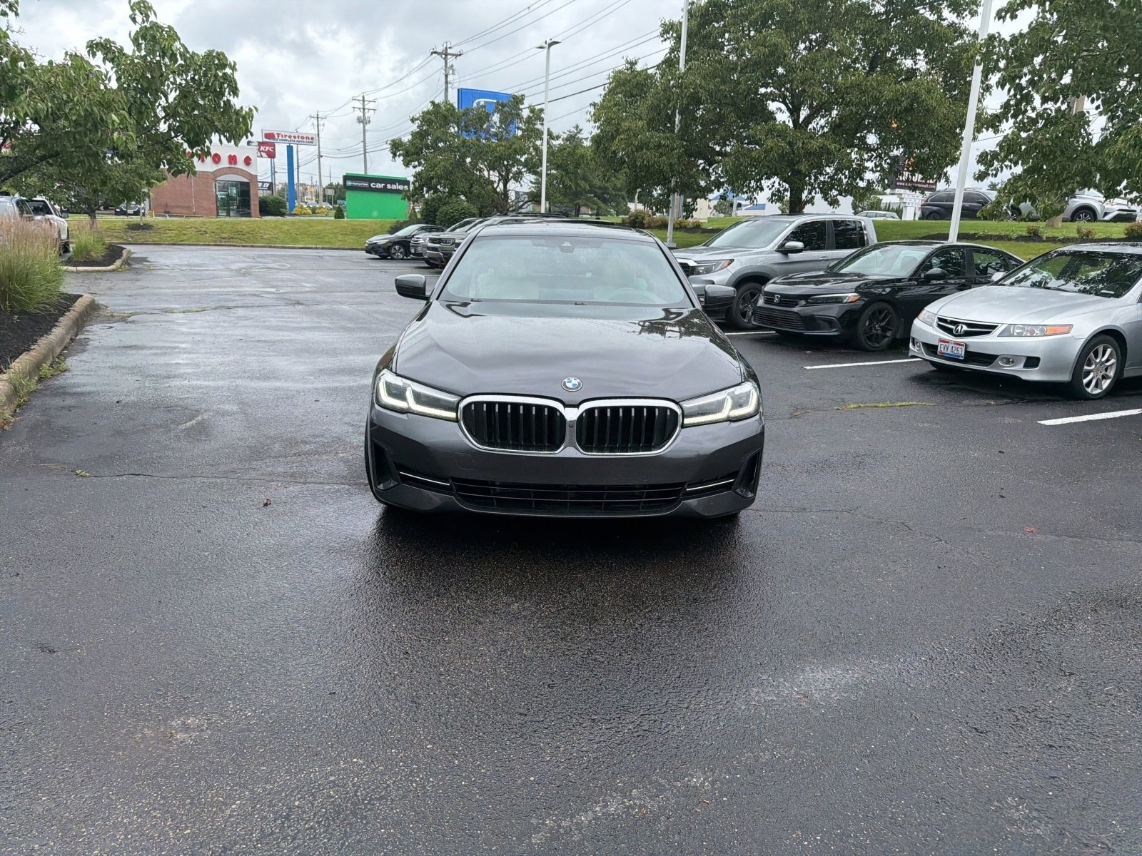 Used 2021 BMW 530i xDrive w/ Premium Package AWD/4WD image 3