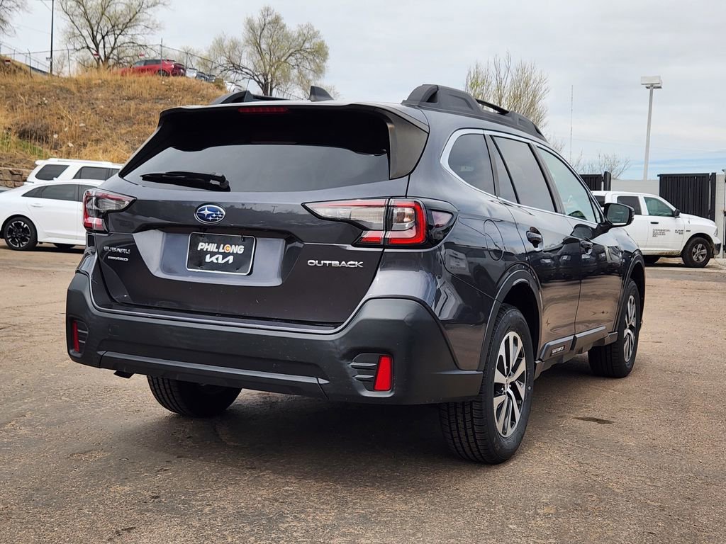 Used 2022 Subaru Outback Premium AWD/4WD image 5