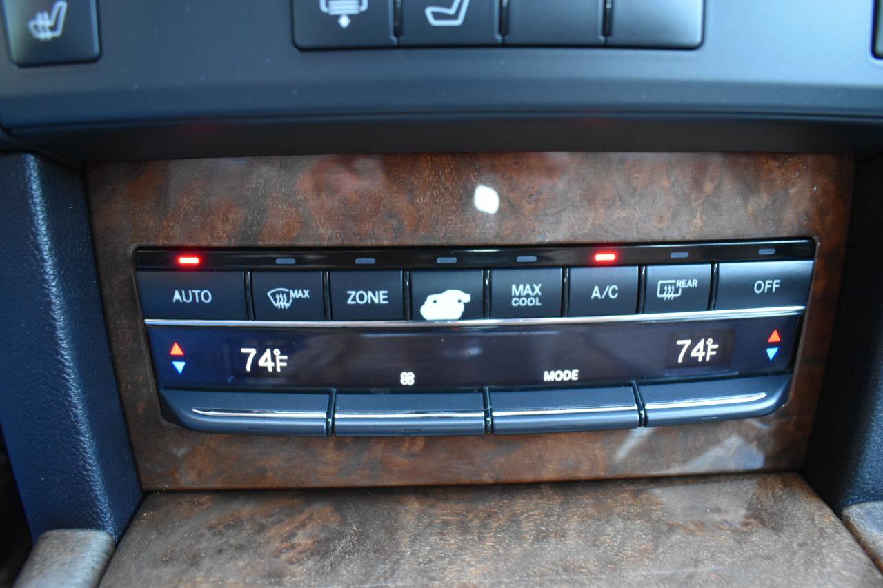 Used 2013 Mercedes-Benz E 350 Sedan image 29