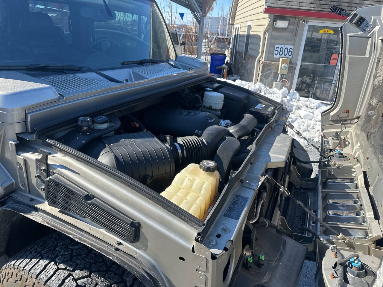 Used 2005 HUMMER H2 w/ Preferred Equipment Group AWD/4WD image 10