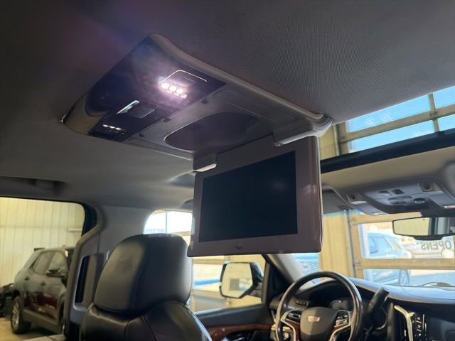 Used 2016 Cadillac Escalade ESV Luxury image 28