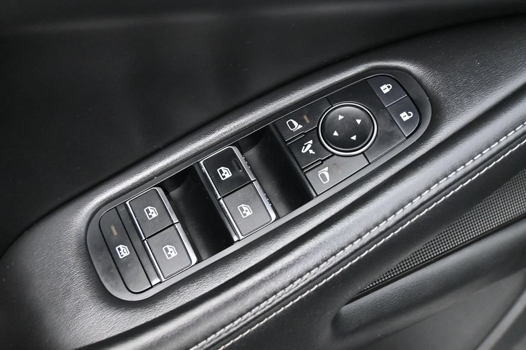 Used 2023 INFINITI QX60 Luxe w/ Cargo Package FWD image 4