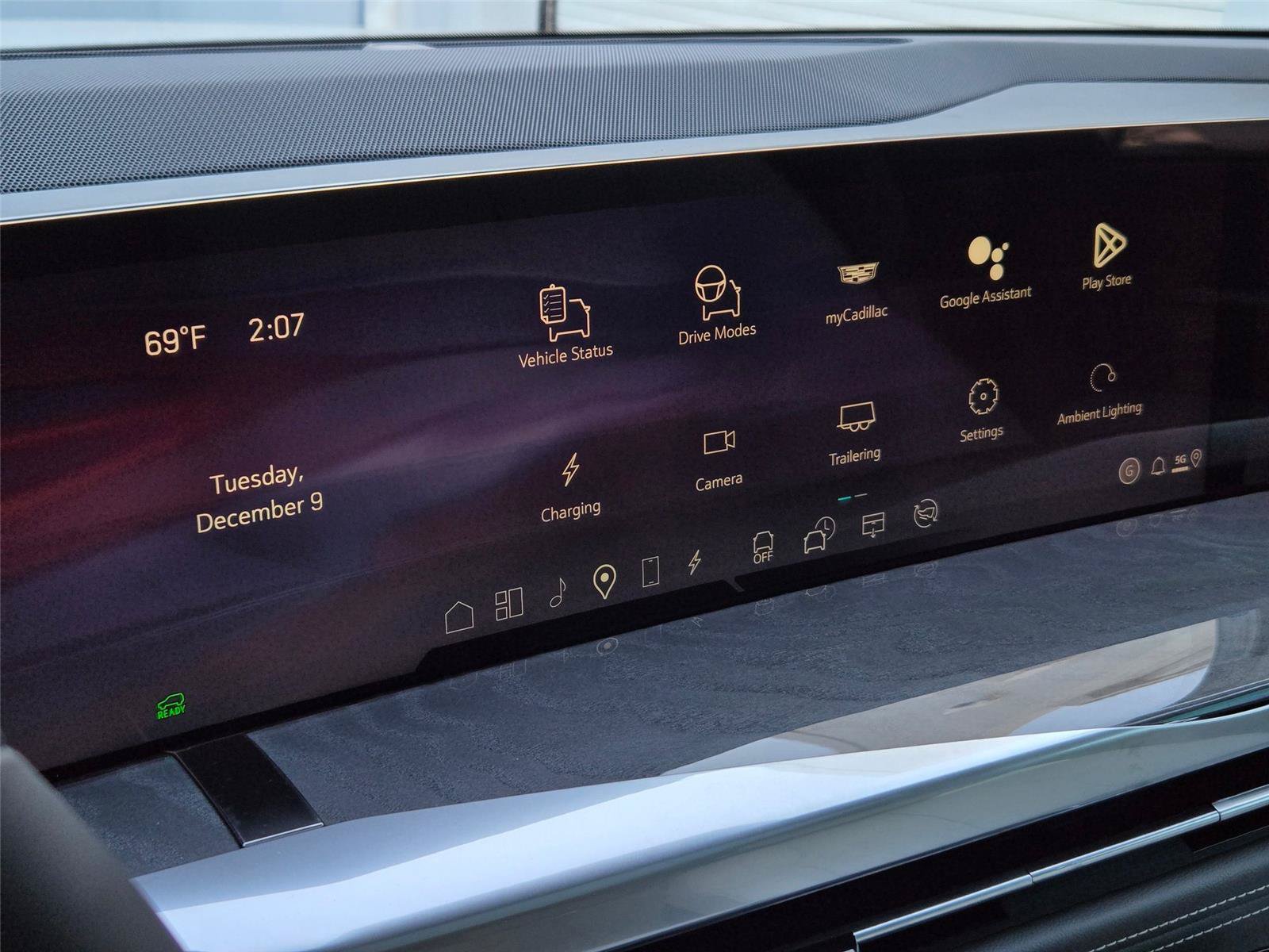 New 2026 Cadillac Escalade IQL Luxury AWD/4WD image 18