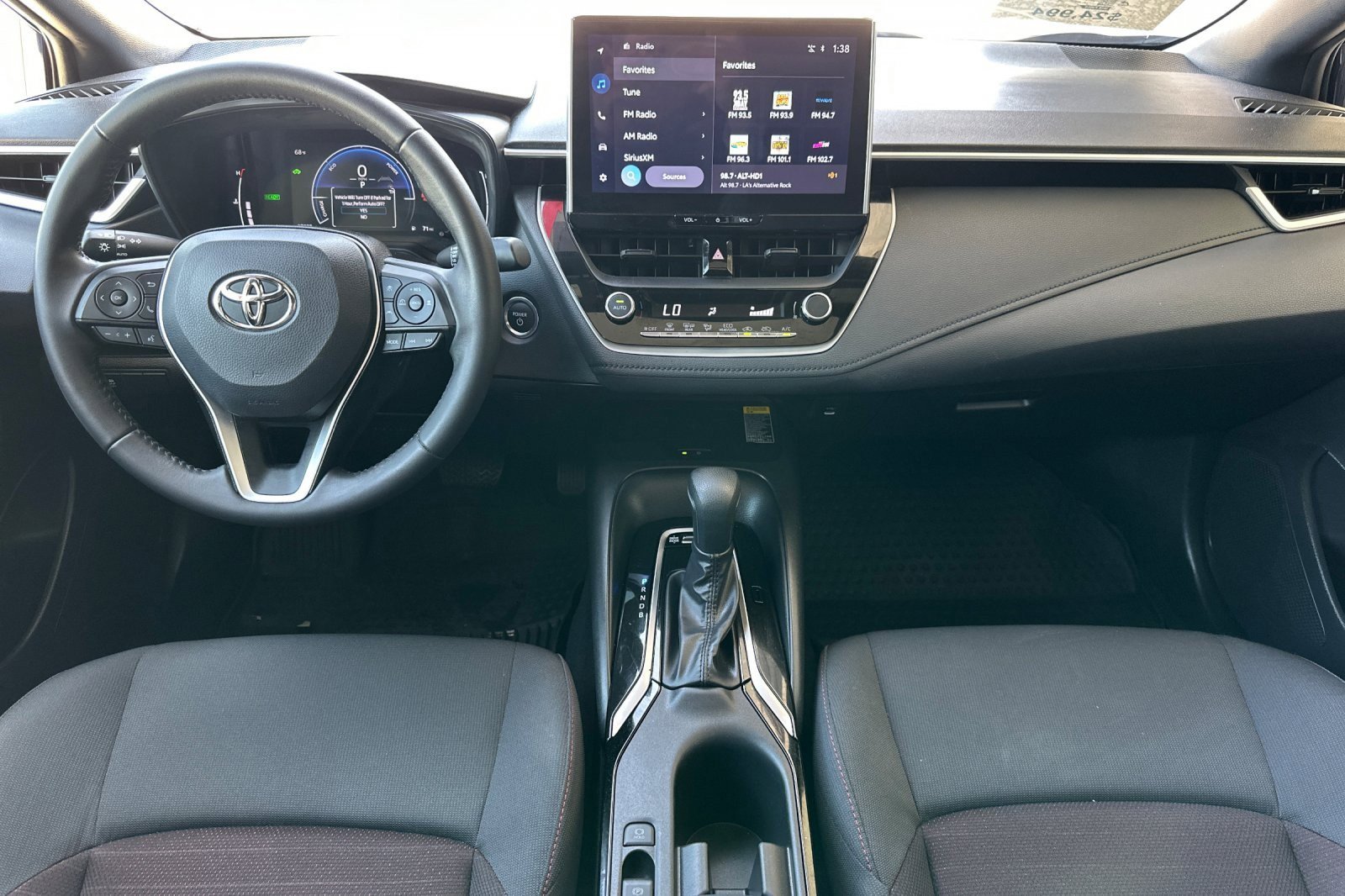 Certified 2025 Toyota Corolla SE w/ SE Premium Package image 12