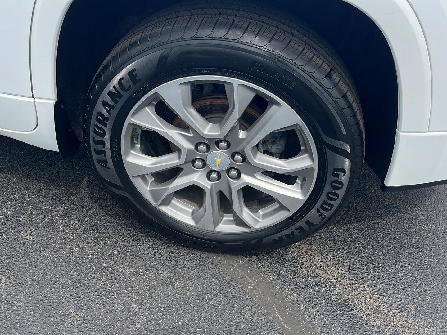 Used 2019 Chevrolet Traverse Premier AWD/4WD image 40