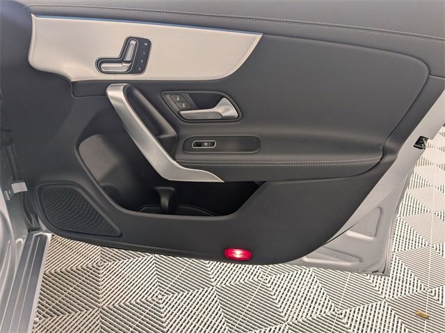 Used 2025 Mercedes-Benz CLA 250 4MATIC image 32