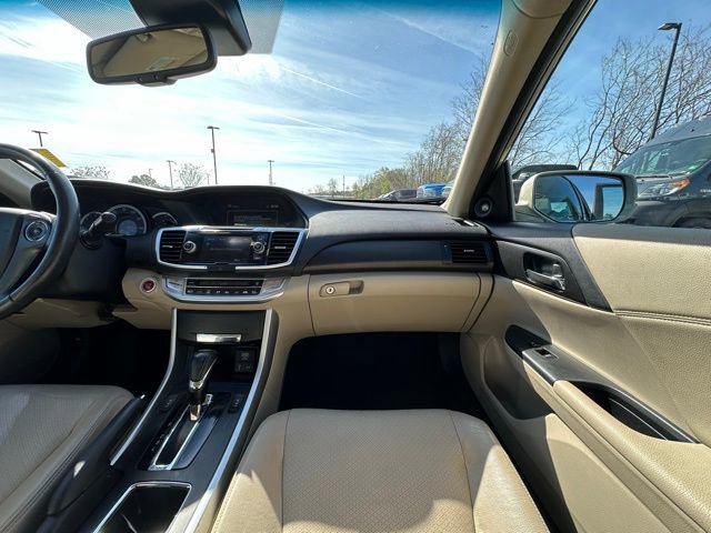 Used 2015 Honda Accord EX-L image 28