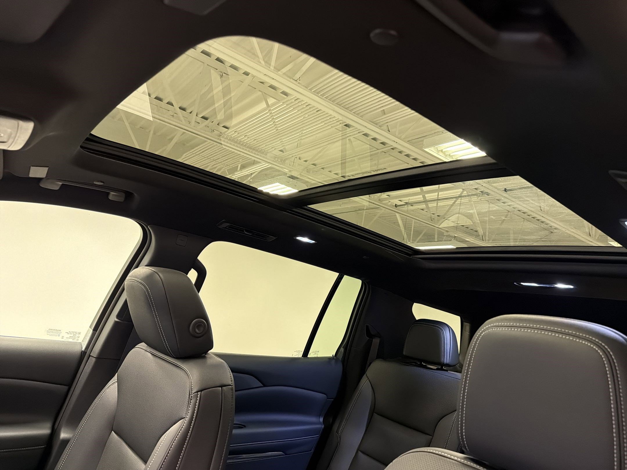 New 2026 Chevrolet Traverse LT w/ Sun and Wheel Package image 15