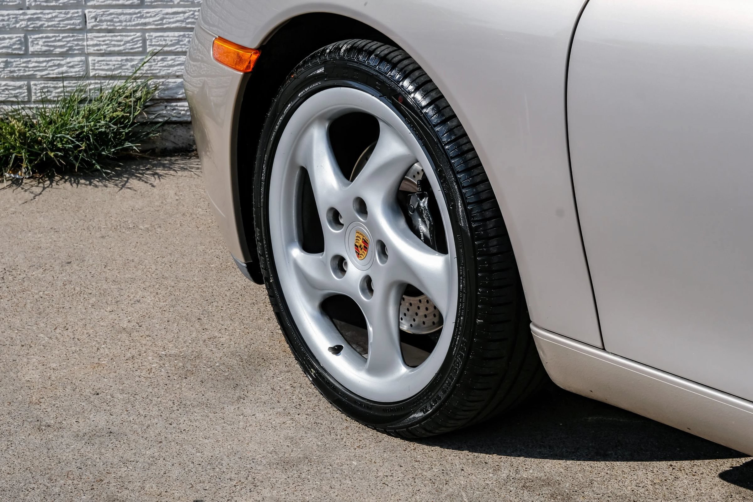 Used 2000 Porsche 911 Cabriolet image 52