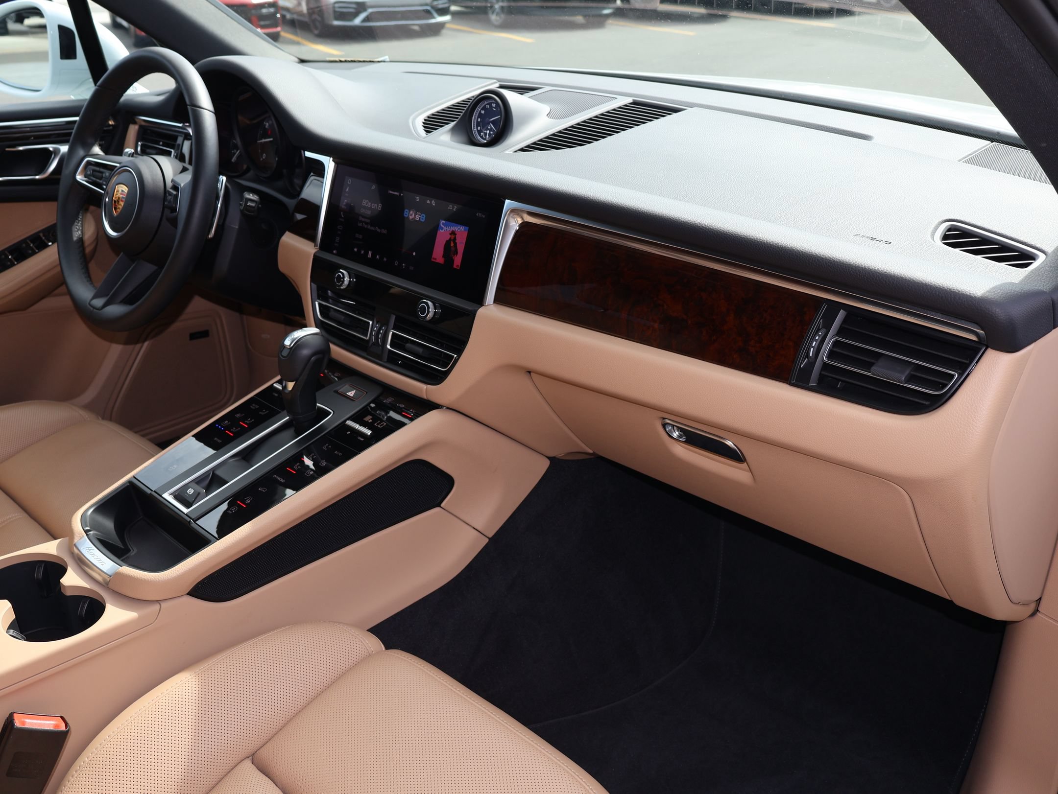 Certified 2026 Porsche Macan AWD/4WD image 33