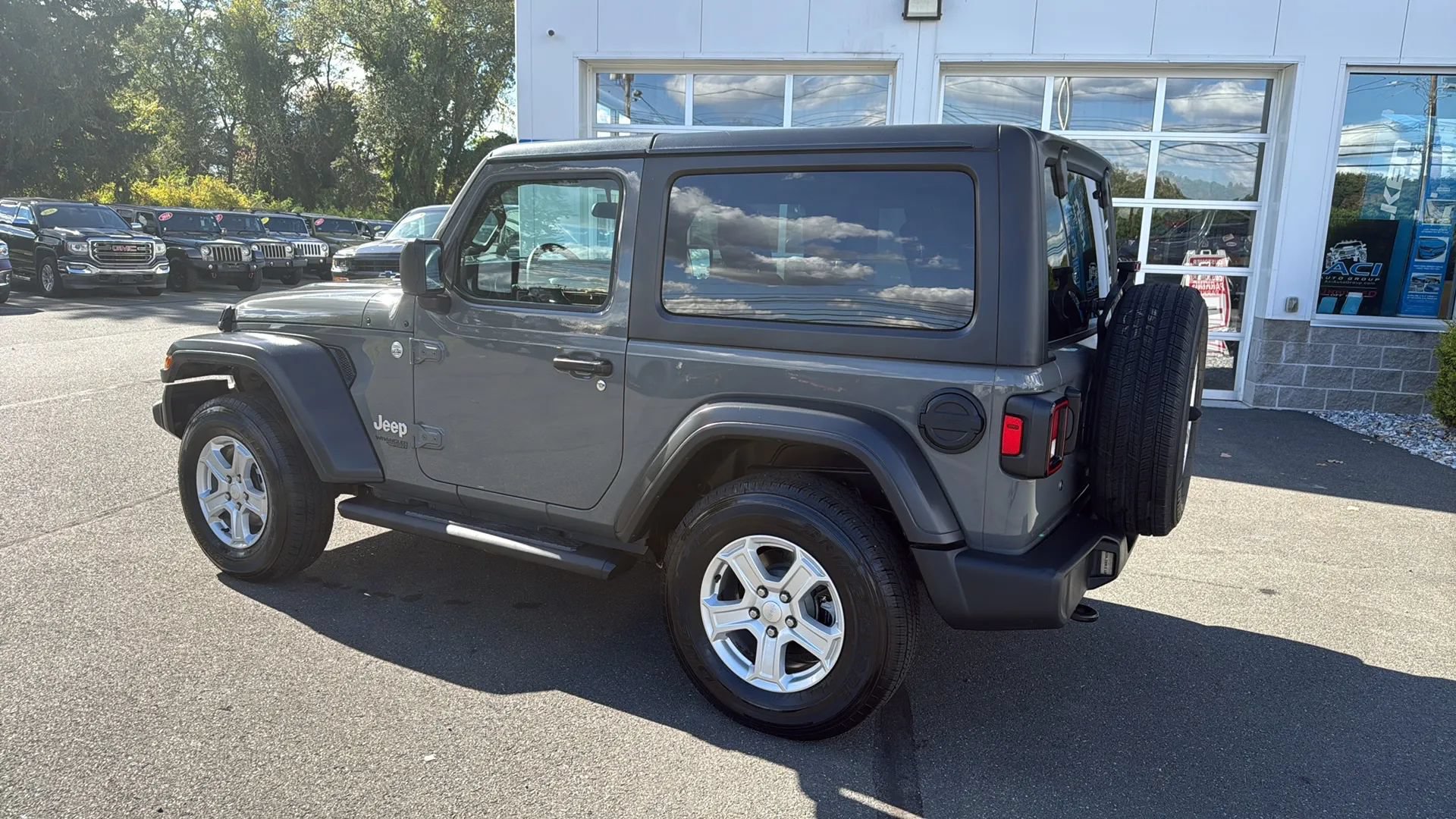 Used 2020 Jeep Wrangler Sport AWD/4WD image 19