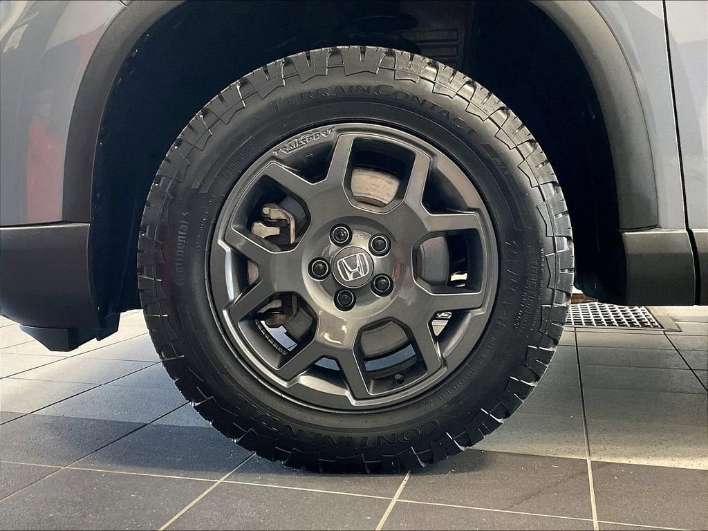 Used 2025 Honda Pilot TrailSport image 7
