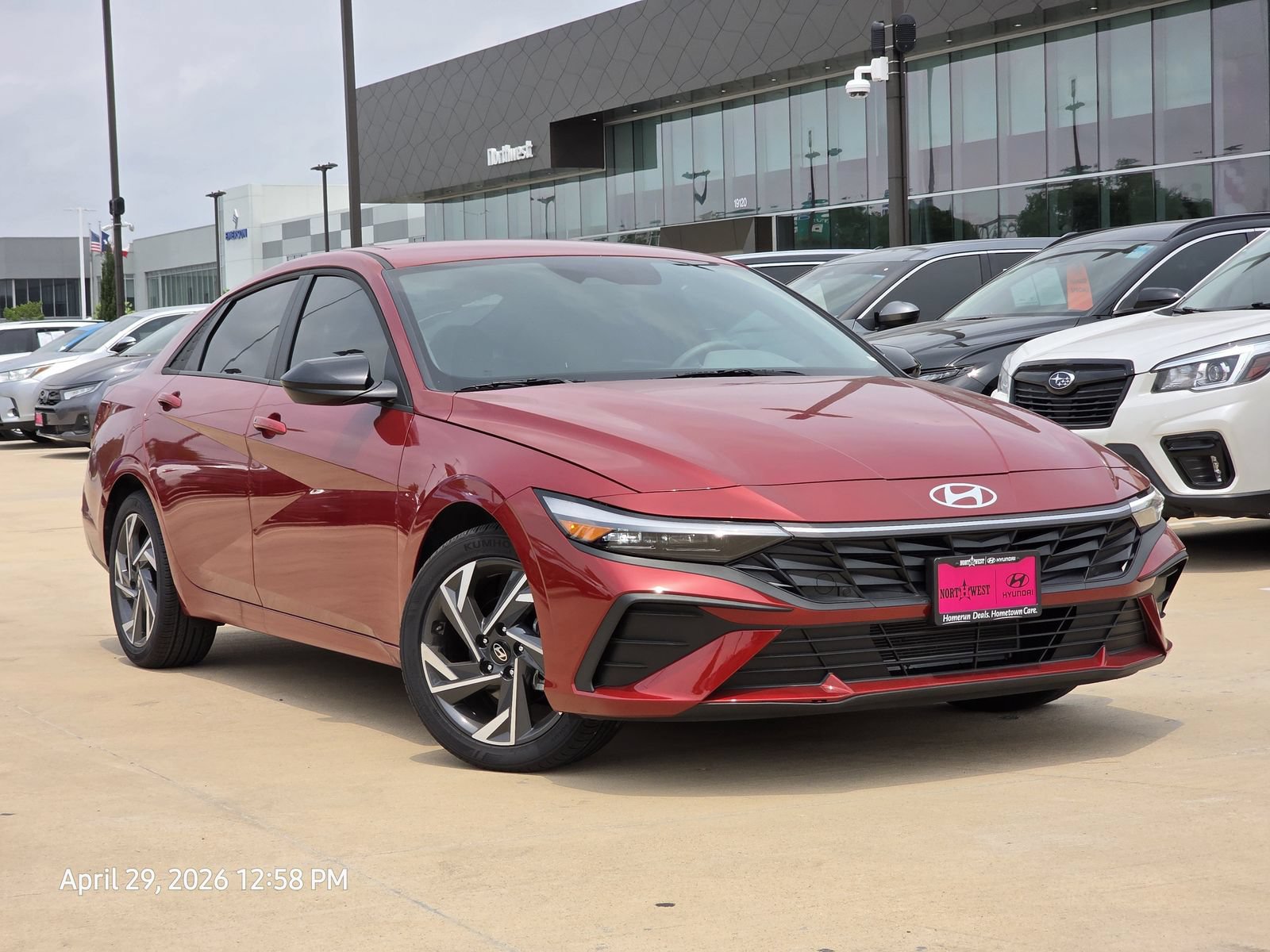 Used 2025 Hyundai Elantra Sport FWD image 3