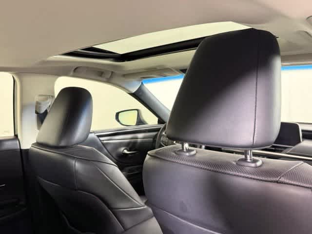 Used 2019 Lexus ES 350 w/ Accessory Package 2 FWD image 28