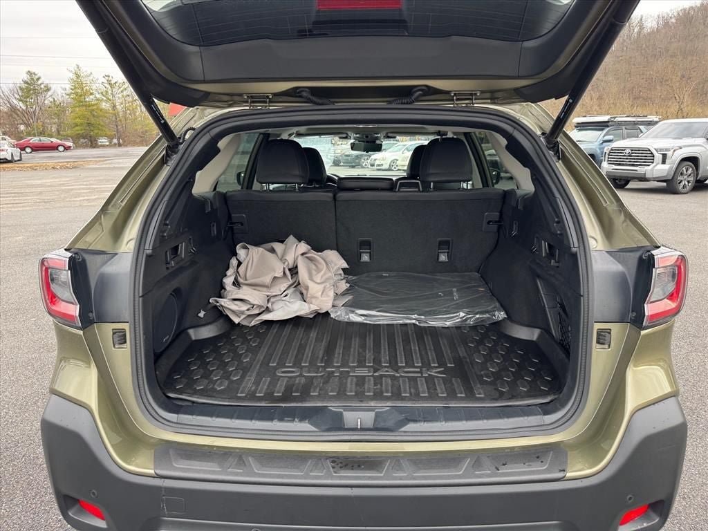 Used 2023 Subaru Outback Touring XT AWD/4WD image 14