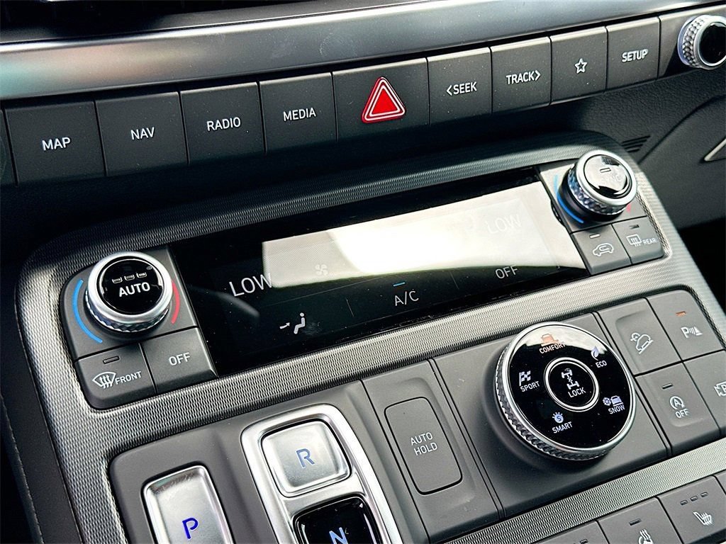 Used 2025 Hyundai Palisade Calligraphy AWD/4WD image 11