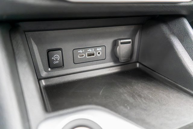 Used 2025 Nissan Sentra SV w/ All-Weather Package FWD image 28