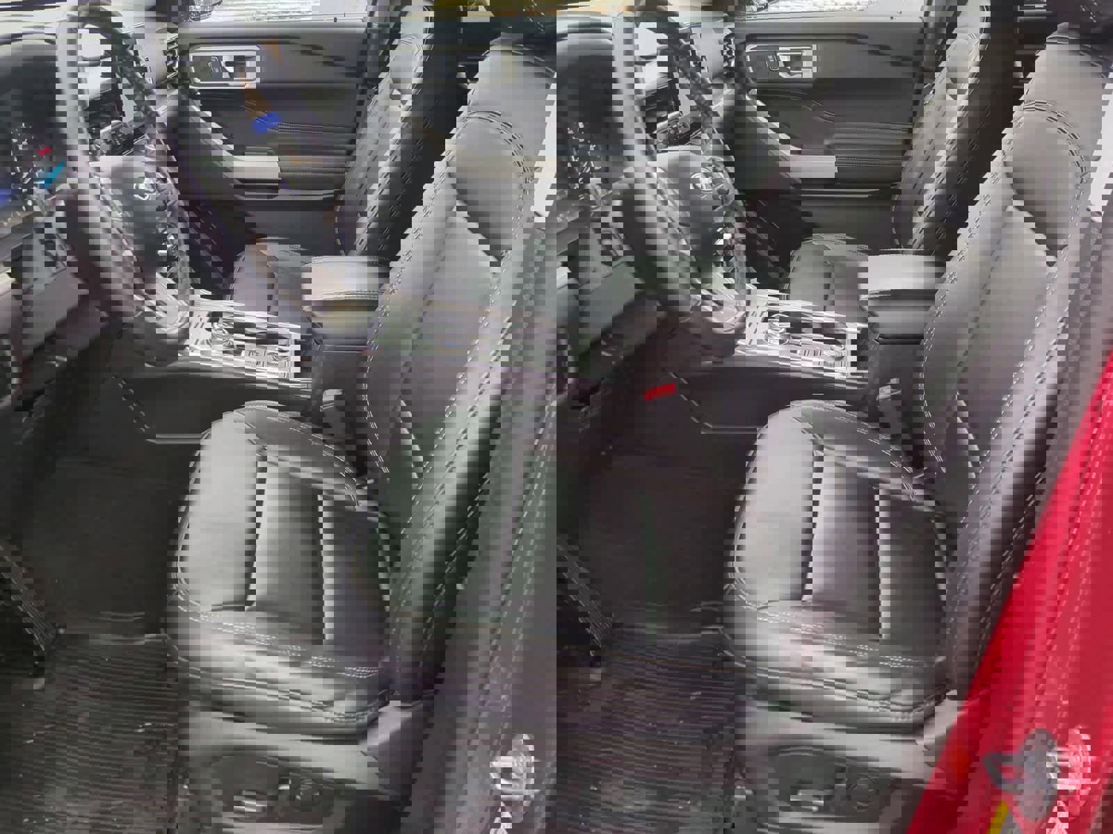 Used 2022 Ford Explorer XLT w/ Equipment Group 202A image 16