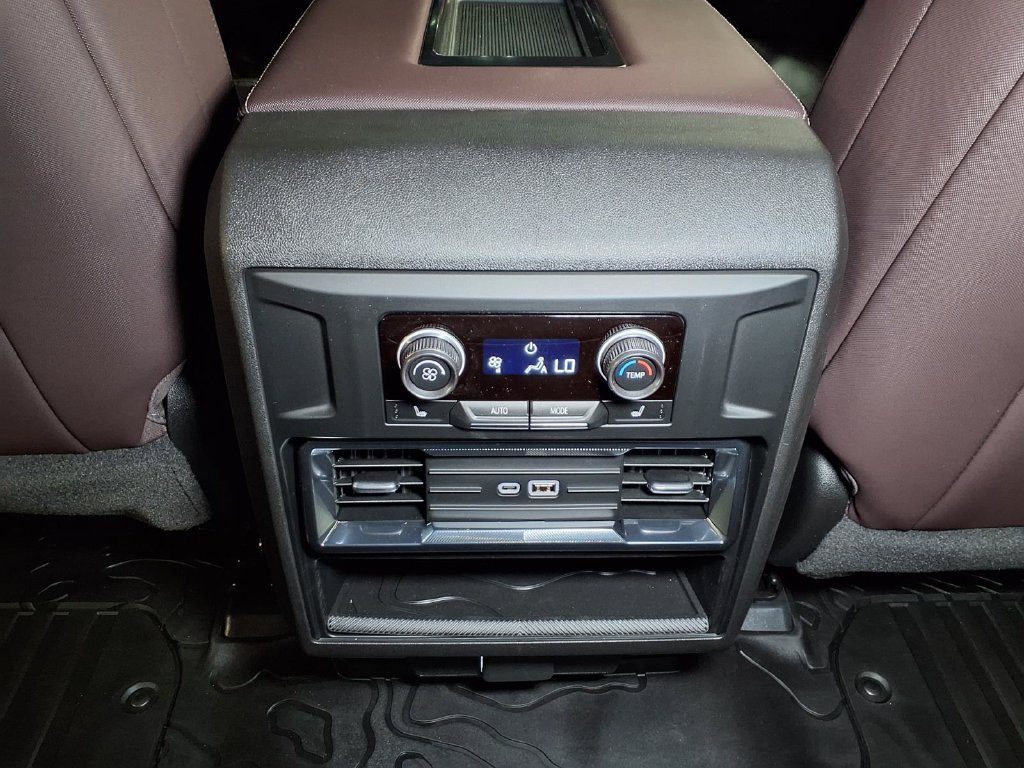 New 2026 GMC Hummer EV SUV w/ LPO, Illumination Package AWD/4WD image 13
