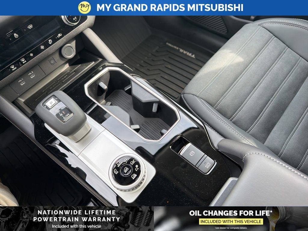 New 2026 Mitsubishi Outlander Trail Edition image 21