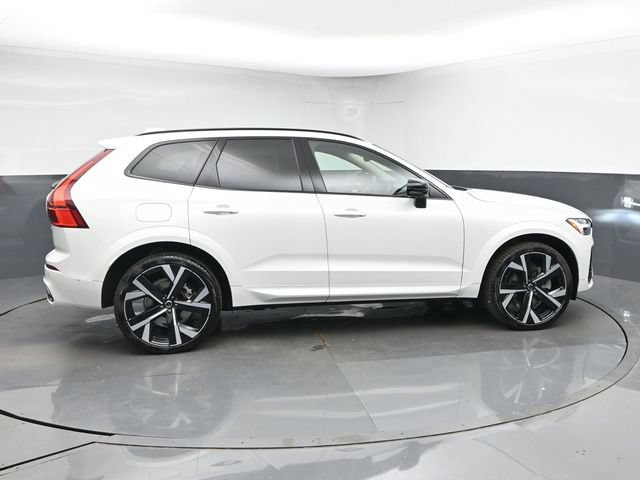 New 2026 Volvo XC60 T8 Ultra w/ Protection Package Premier AWD/4WD image 9