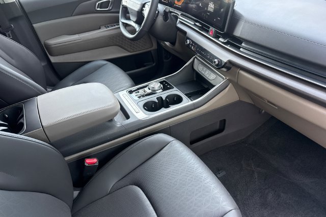 New 2027 Kia Carnival EX FWD image 19