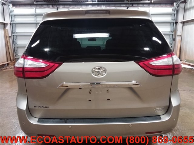Used 2017 Toyota Sienna Limited AWD/4WD image 8