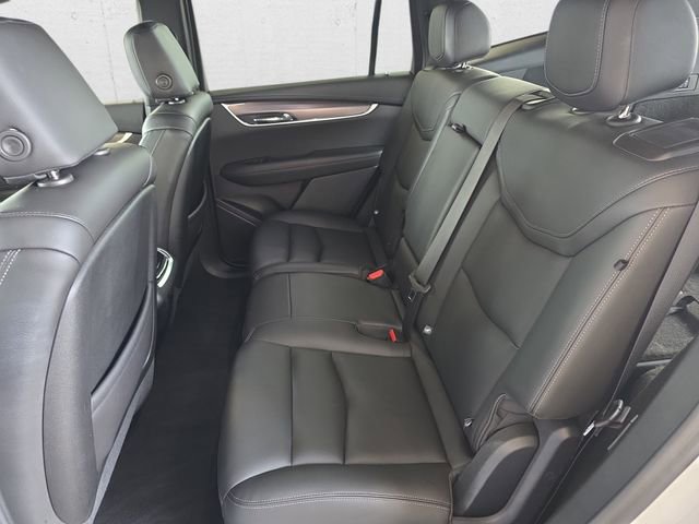 Certified 2022 Cadillac XT6 Luxury w/ LPO, Floor Liner Package AWD/4WD image 15