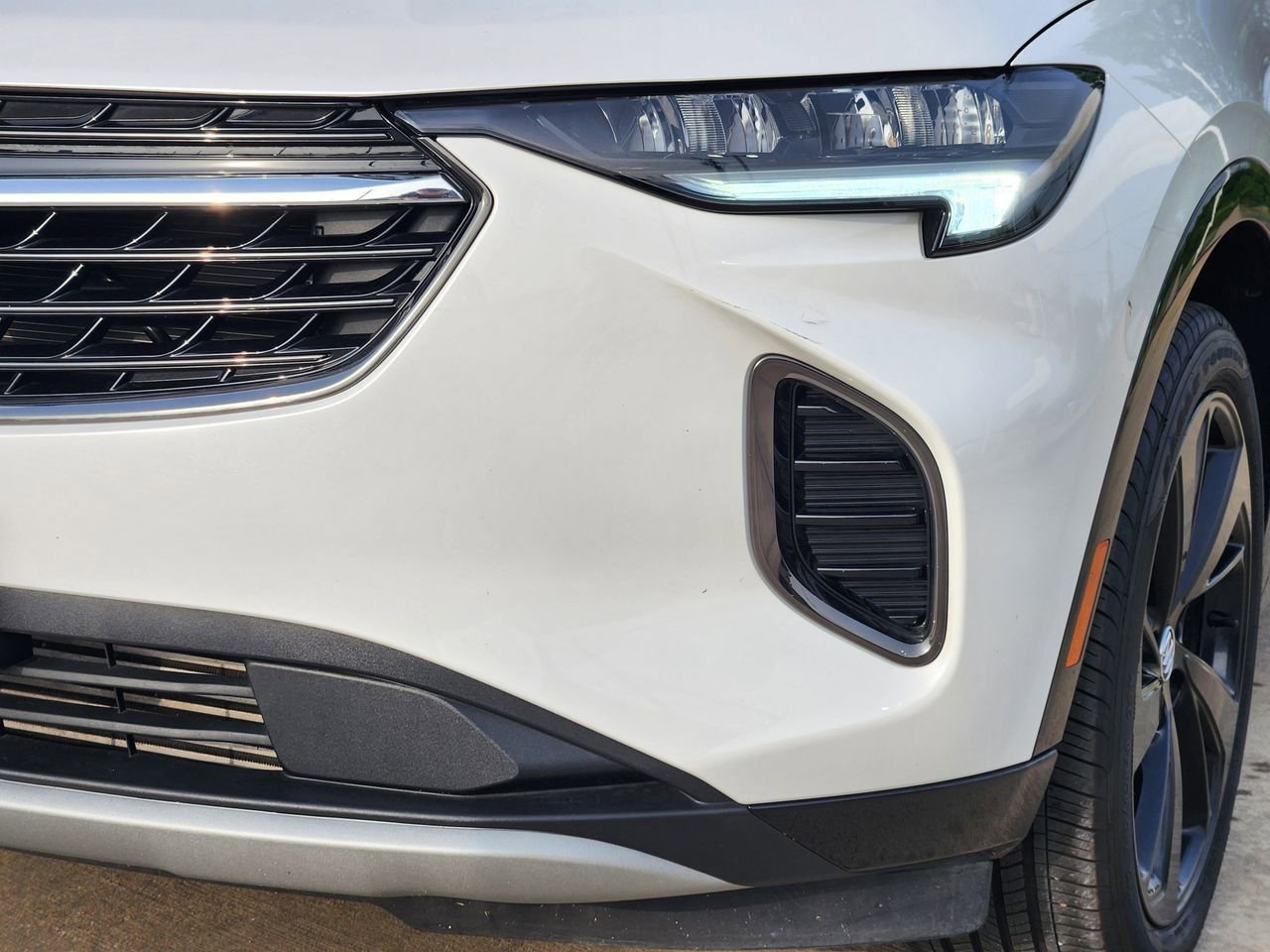 Used 2023 Buick Envision Essence w/ Sport Touring Package AWD/4WD image 9