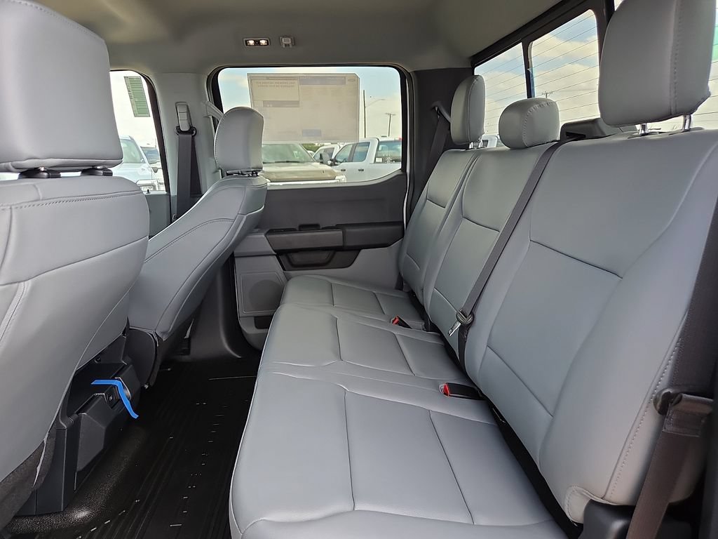 New 2026 Ford F350 XL w/ XL Chrome Package AWD/4WD image 18