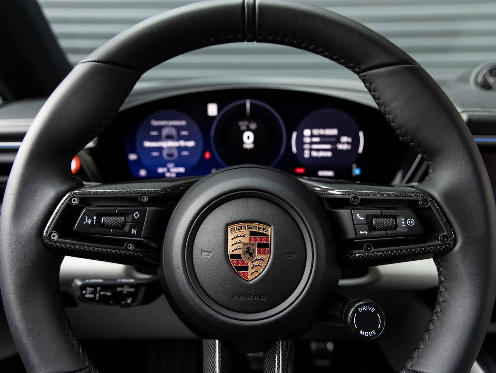 New 2025 Porsche Macan 4S Electric image 14