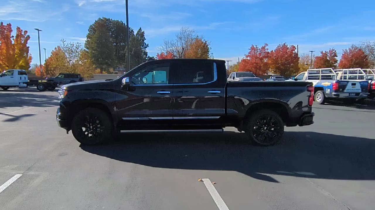 Used 2023 Chevrolet Silverado 1500 High Country w/ High Country Premium Package image 5