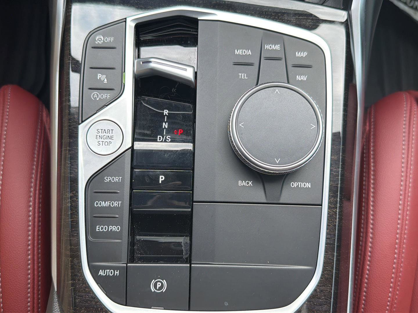 Used 2024 BMW 330i Sedan w/ Convenience Package image 25