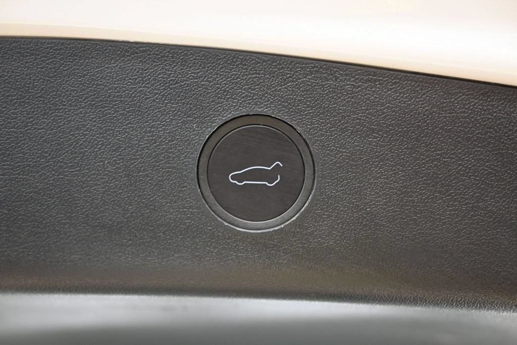 Used 2023 Tesla Model 3 Standard Range RWD image 15