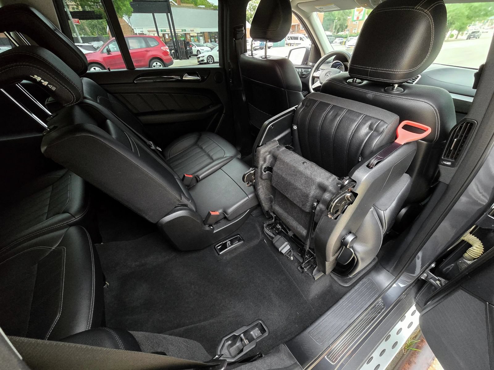 Used 2016 Mercedes-Benz GL 450 4MATIC image 33