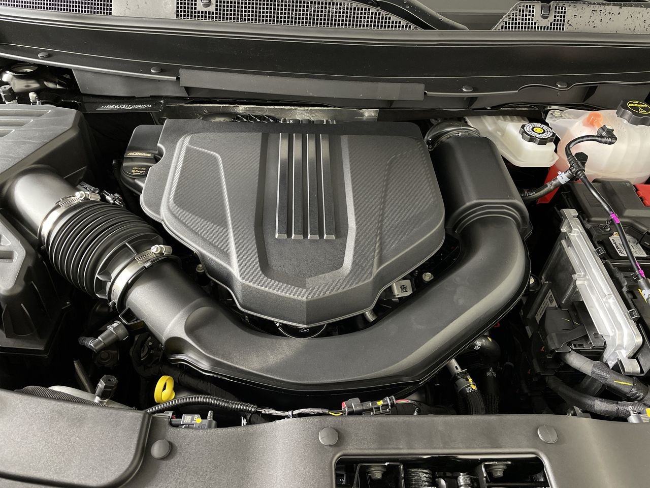 New 2026 Chevrolet Traverse RS w/ LPO, Floor Liner Package AWD/4WD image 94