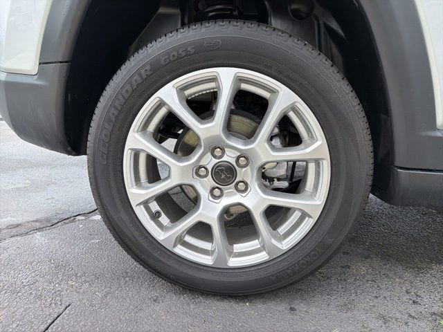 Used 2025 Jeep Compass Limited AWD/4WD image 33