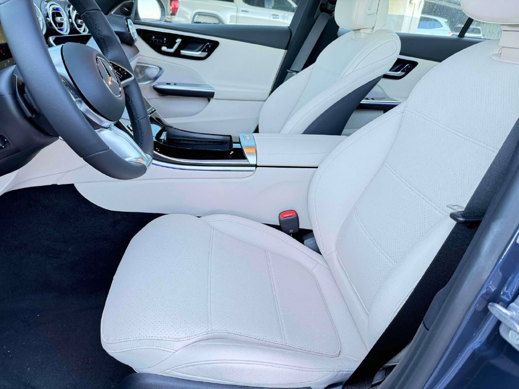 Used 2026 Mercedes-Benz C 300 Sedan image 7