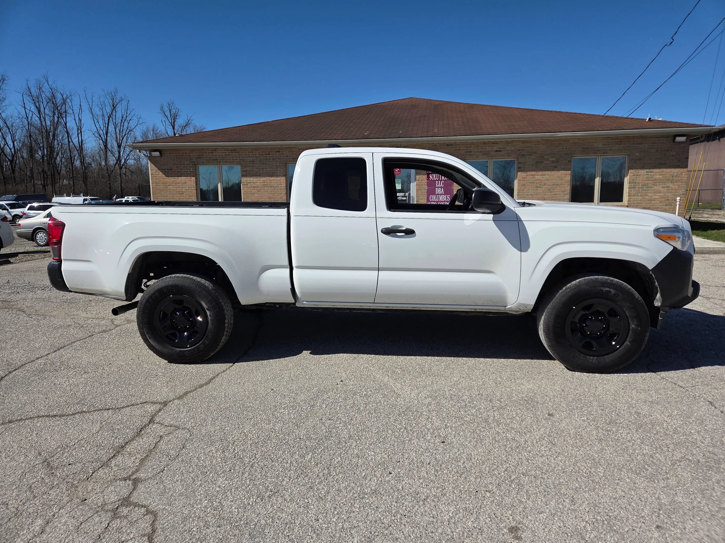 Used 2021 Toyota Tacoma SR RWD image 4