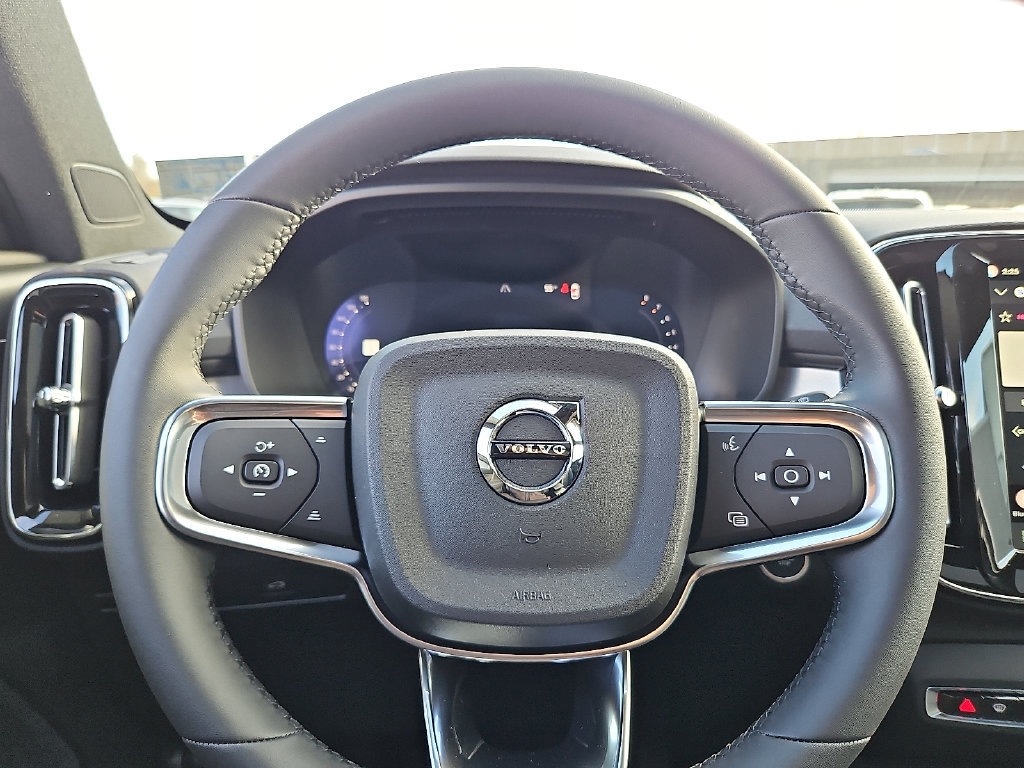 New 2026 Volvo XC40 B5 Ultra w/ Protection Package Premier AWD/4WD image 19