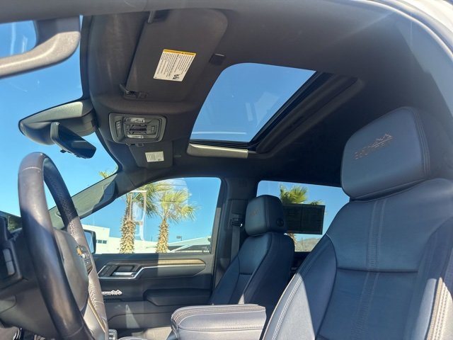 Used 2023 Chevrolet Silverado 1500 High Country w/ Technology Package image 21