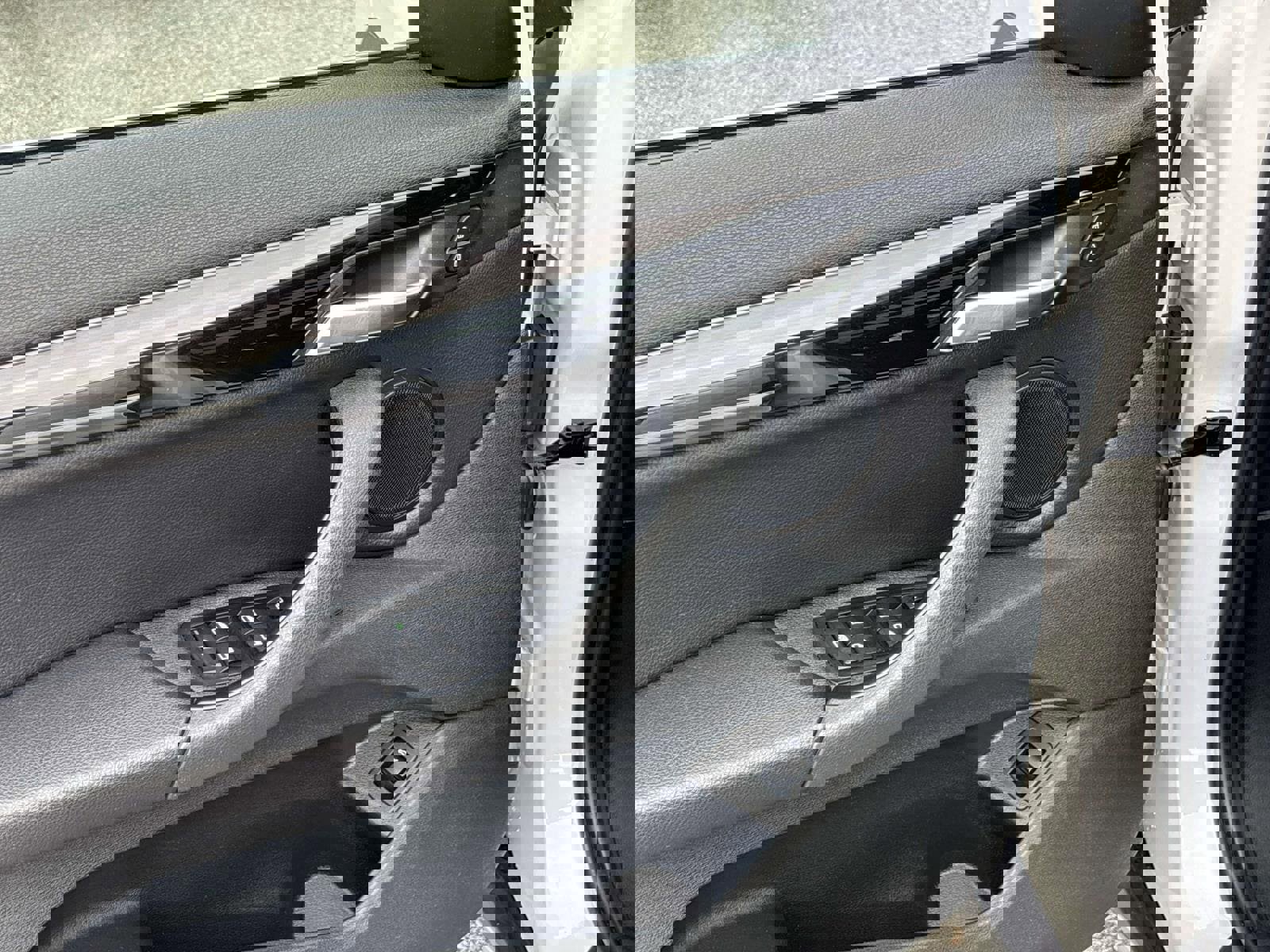 Used 2020 BMW X1 xDrive28i w/ Premium Package image 18