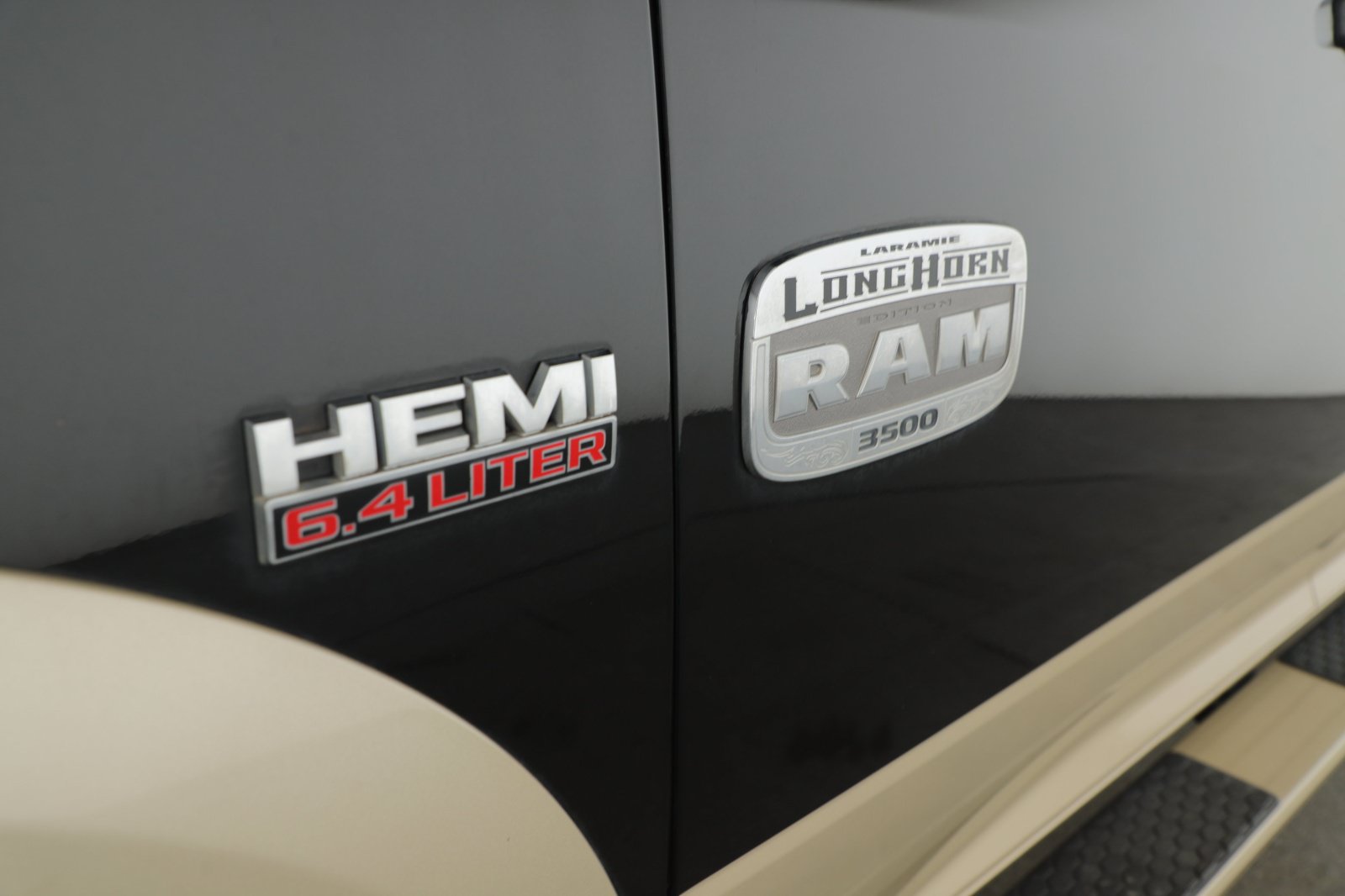 Used 2015 RAM 3500 Laramie Longhorn AWD/4WD image 5
