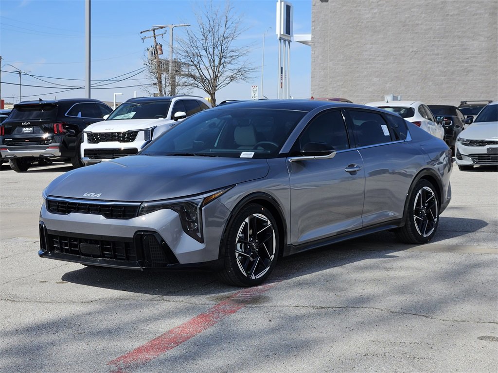 New 2025 Kia K4 GT-Line image 2