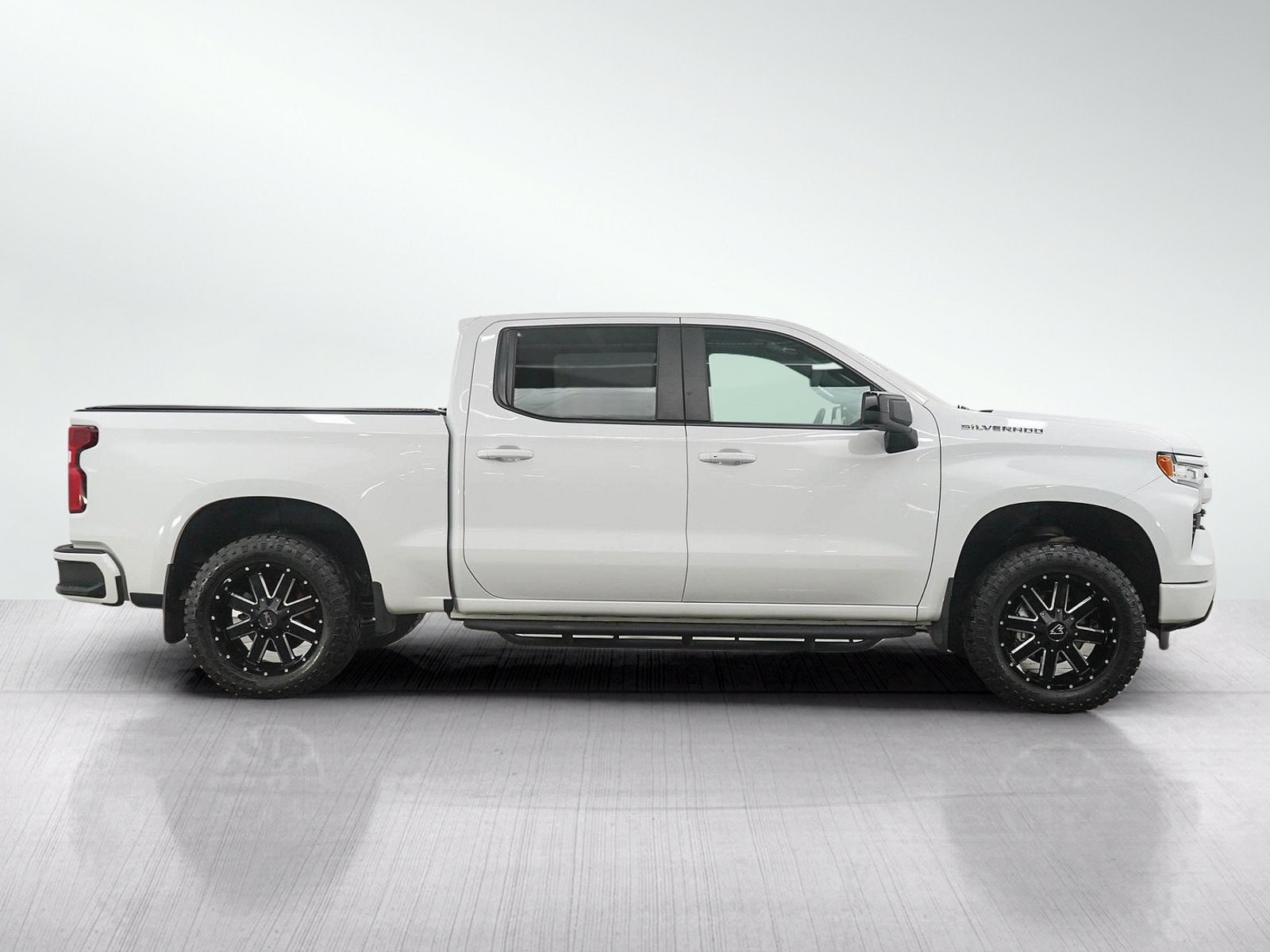 Used 2023 Chevrolet Silverado 1500 RST w/ Convenience Package II AWD/4WD image 6