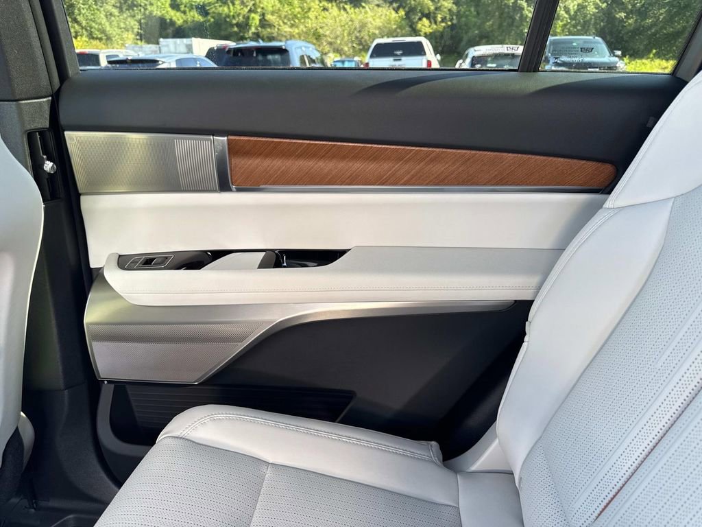 New 2026 Cadillac Vistiq Luxury image 15