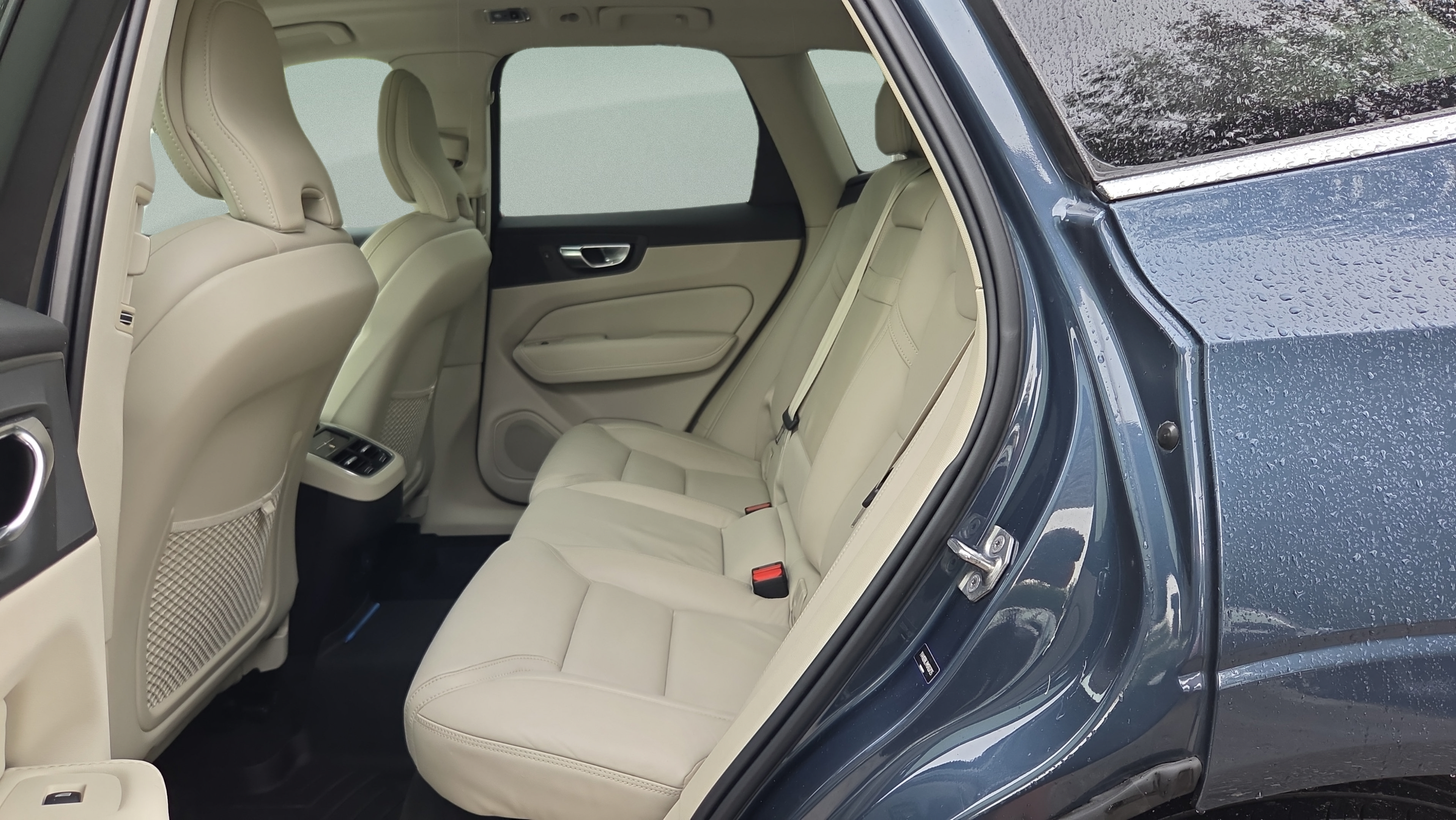 Used 2021 Volvo XC60 T5 Inscription AWD/4WD image 10