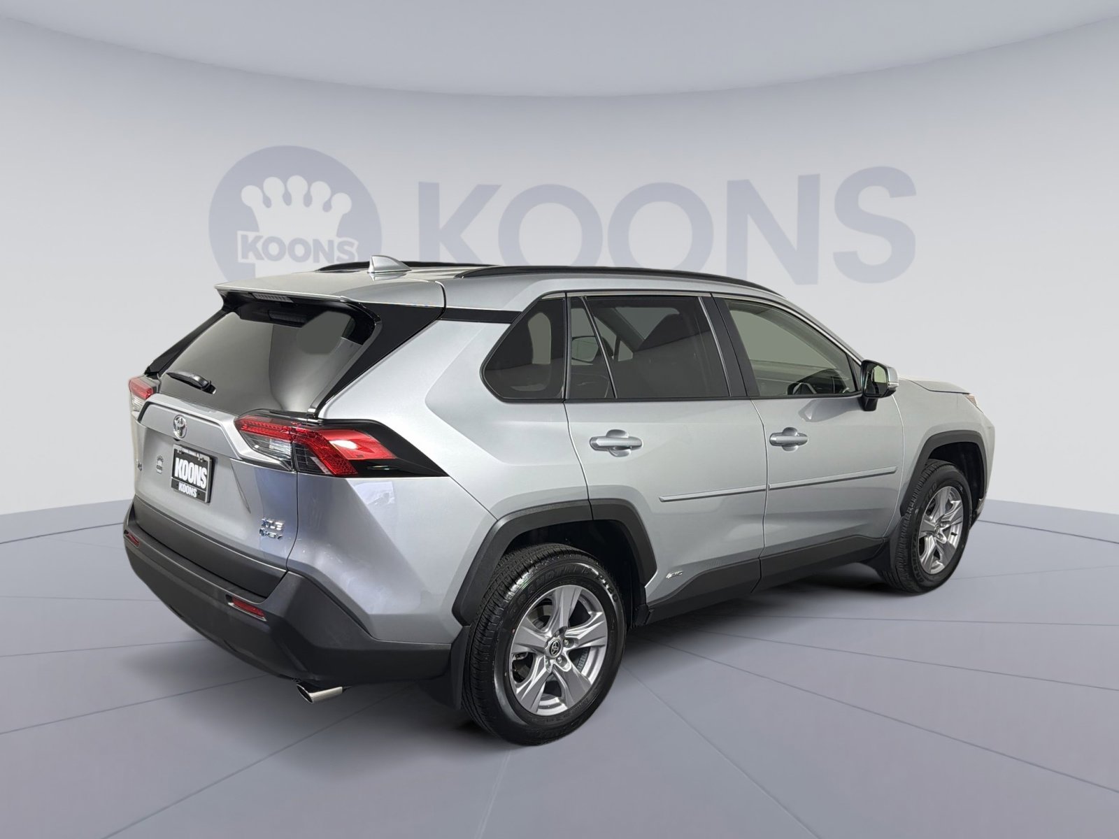 Used 2025 Toyota RAV4 XLE image 7