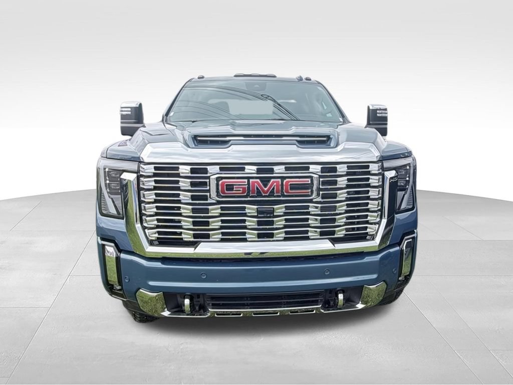 Used 2026 GMC Sierra 2500 Denali w/ Denali Reserve Package AWD/4WD image 3